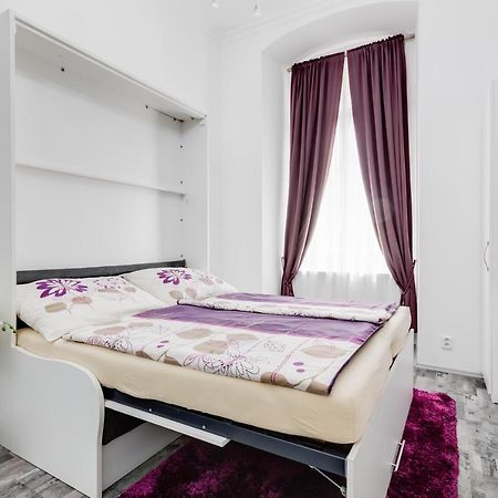 Apartment Thunovska 10 Прага Екстериор снимка