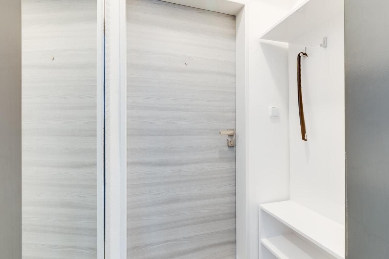 Apartment Thunovska 10 Прага Екстериор снимка